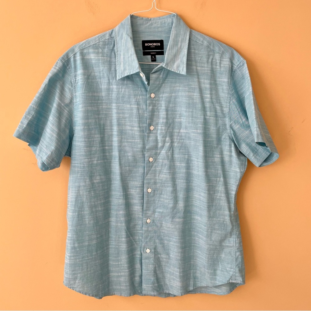 BONOBOS Men’s Tailored Fit Cotton Blend Buttondown Short Sleeve Shirt in Blue